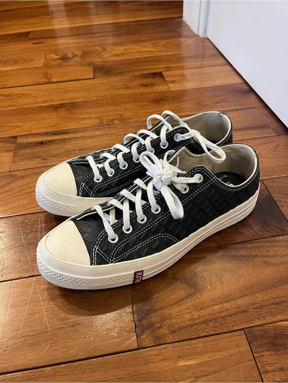 Kith x Converse - Picture 4 of 6